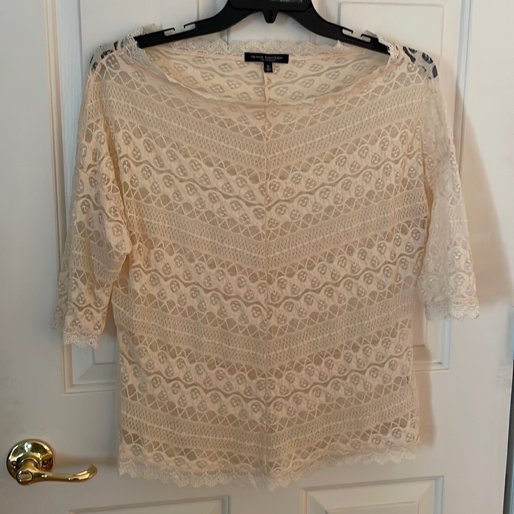 GORGEOUS LACE TOP